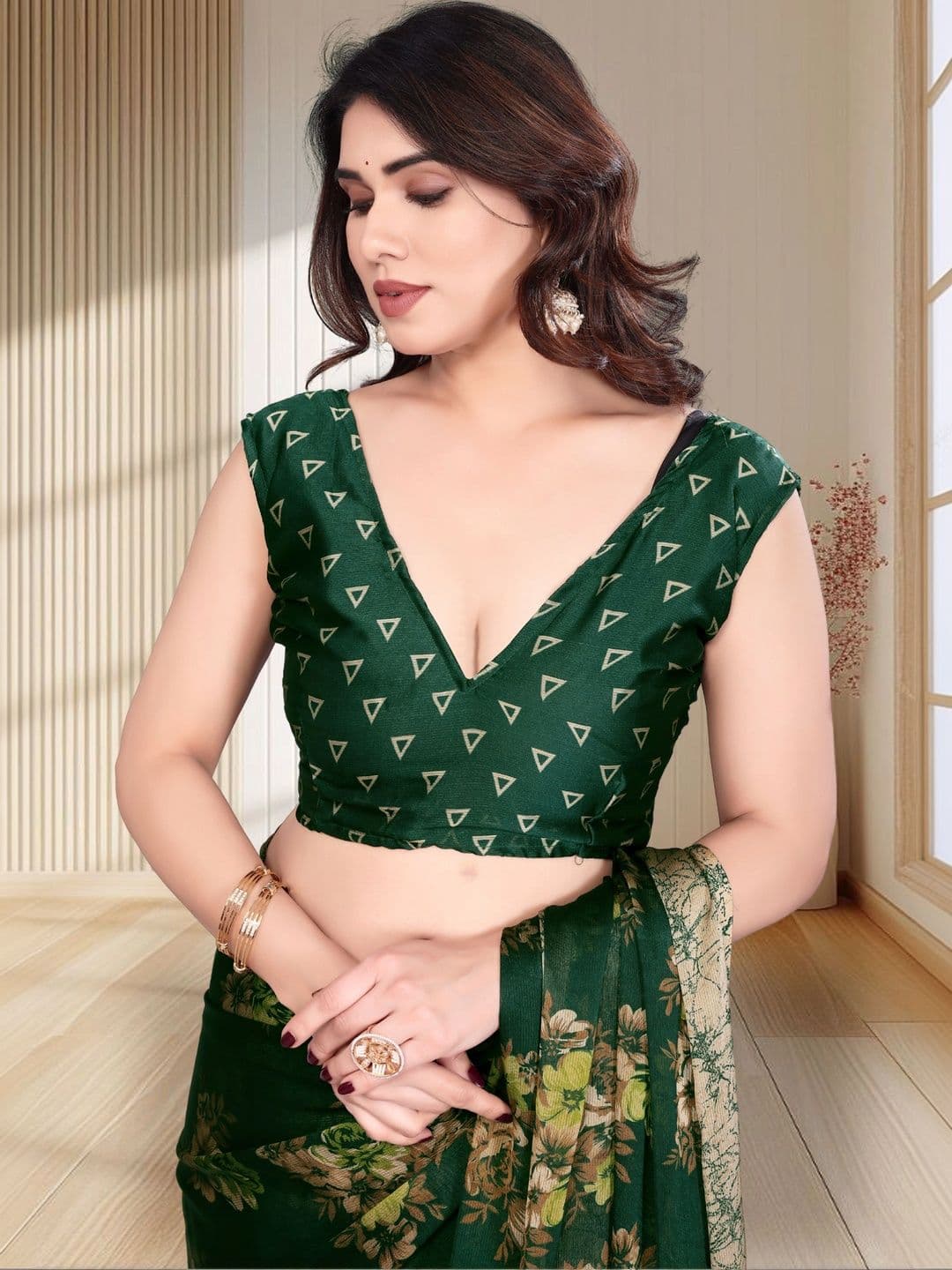 Owee Floral Pure Chiffon Fusion Saree thumbnail 4