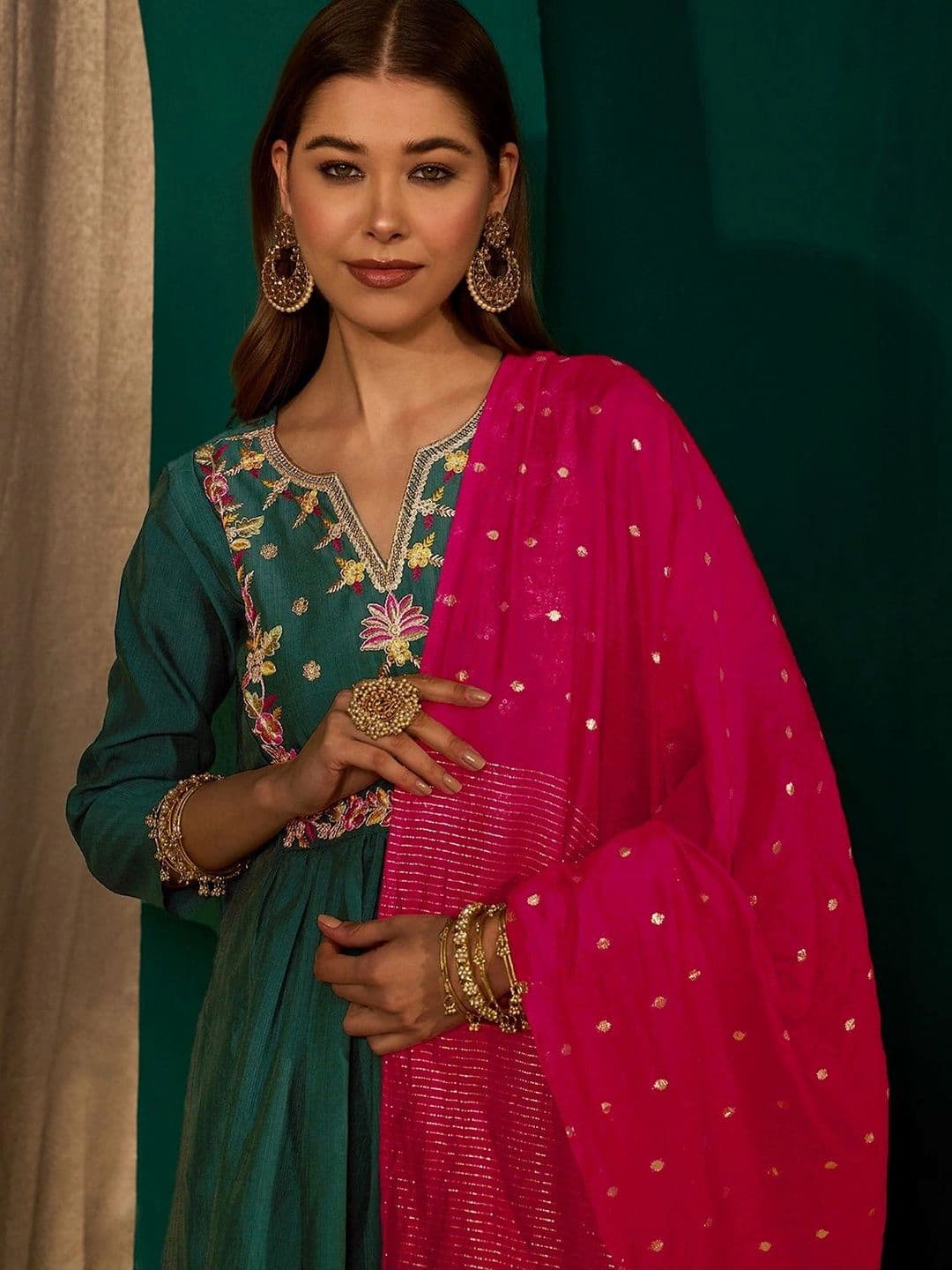 SMITSAREE Women Ethnic Motifs Embroidered Empire Thread Work Kurta with Trousers & With Dupatta thumbnail 3