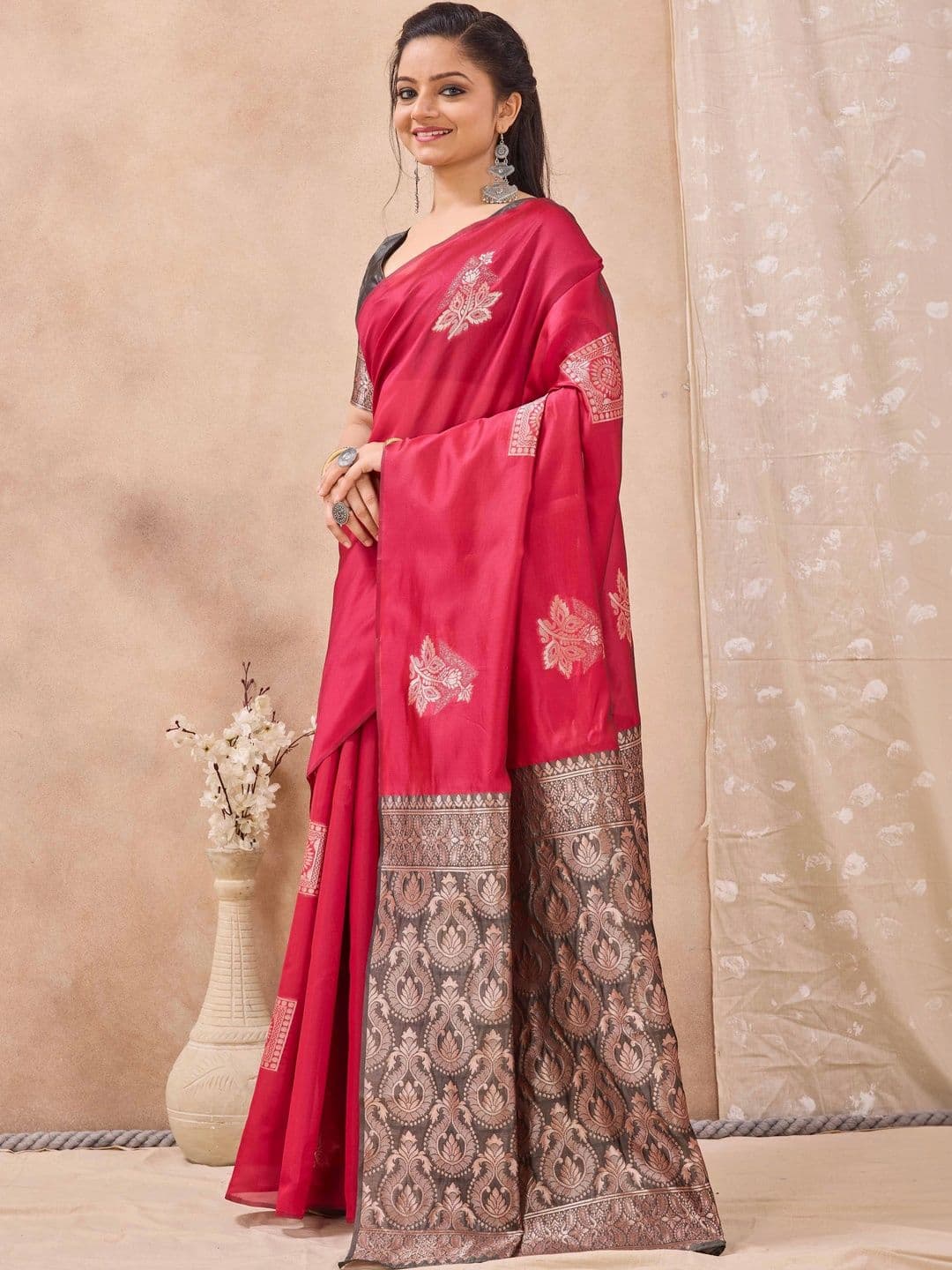 HERE&NOW Woven Design Zari Art Silk Saree thumbnail 5