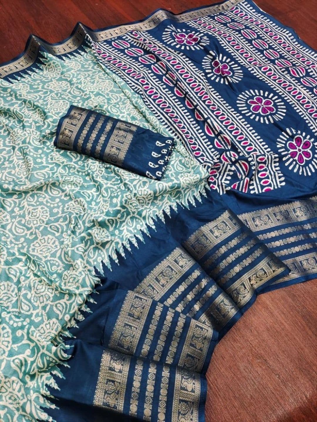 Owee Zari Silk Blend Designer Saree thumbnail 2