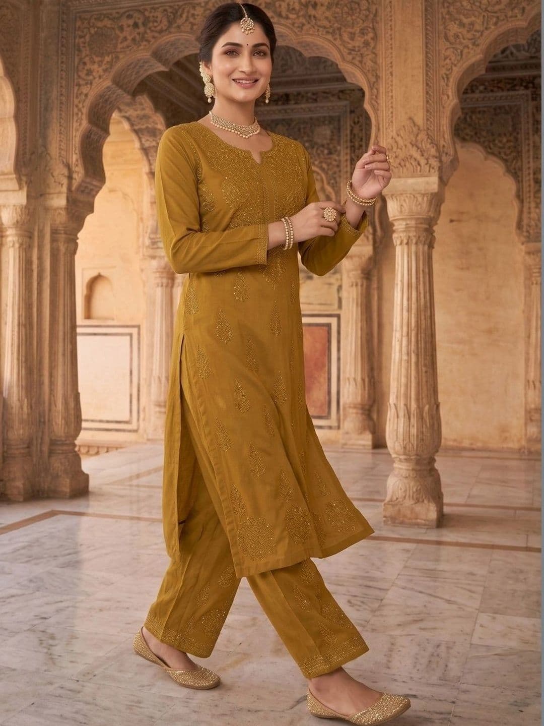 Fashion Chikan Art Women Ethnic Motifs Embroidered Regular Thread Work Kurta with Palazzos thumbnail 4