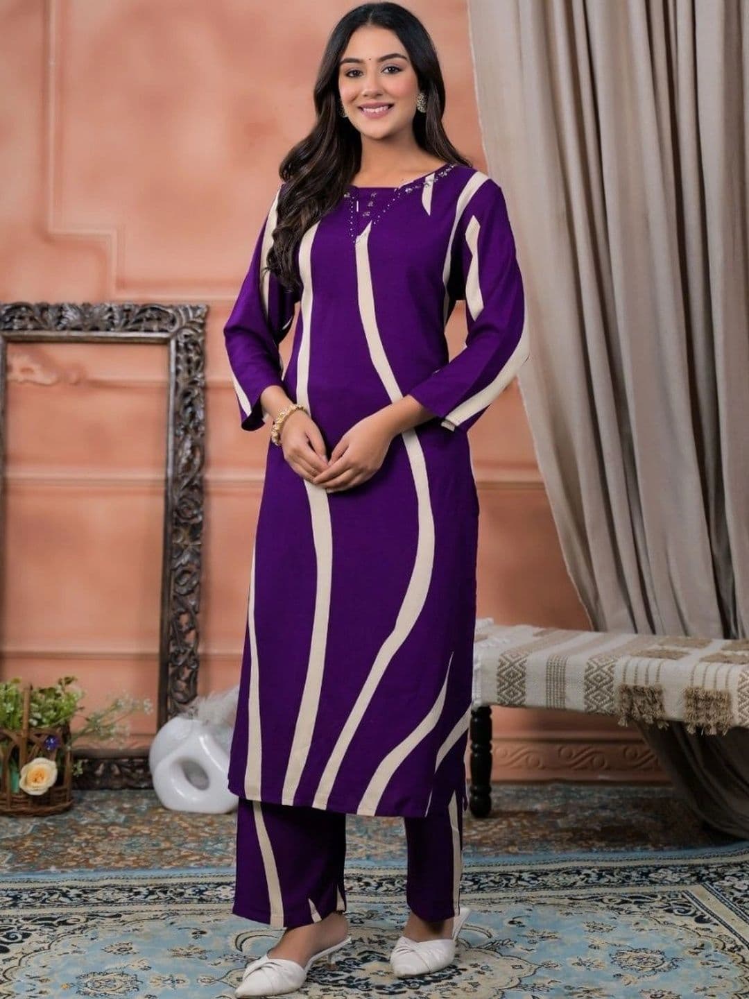 Kiwi Gaba Women Printed Regular Thread Work Pure Cotton Kurta with Trousers thumbnail 2