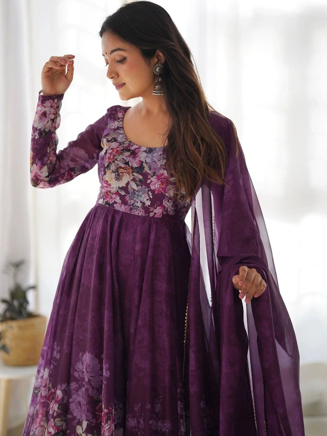 VASTRABELLA Women Floral Printed Empire Kurta with Trousers & With Dupatta thumbnail 5