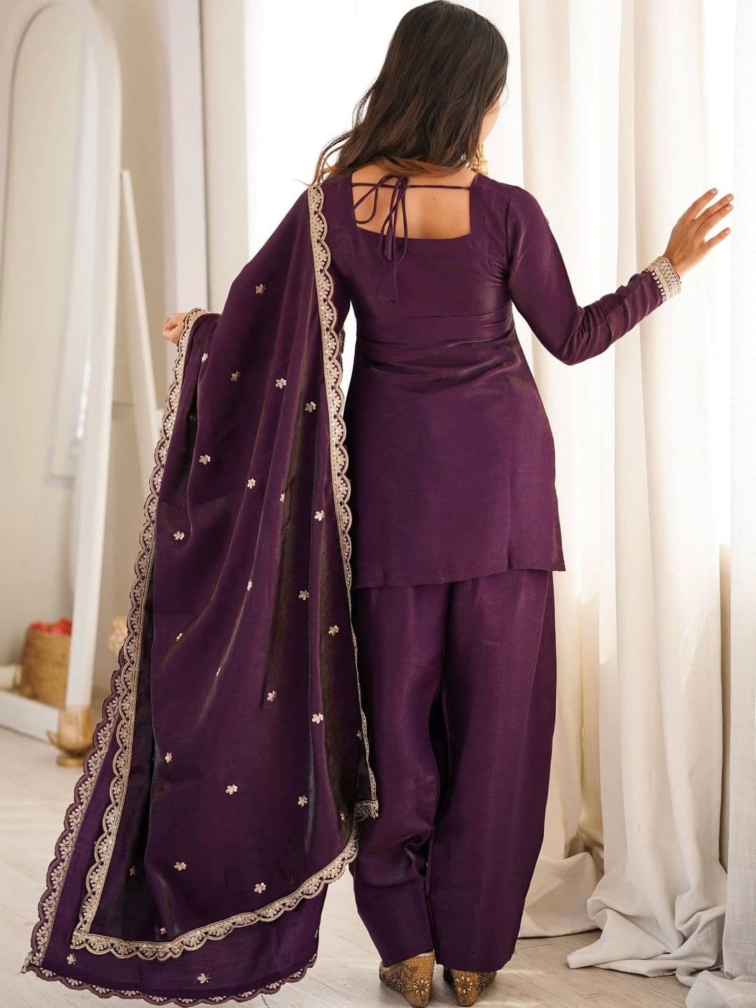 VASTRABELLA Women Ethnic Motifs Embroidered Regular Kurta with Patiala & With Dupatta thumbnail 2