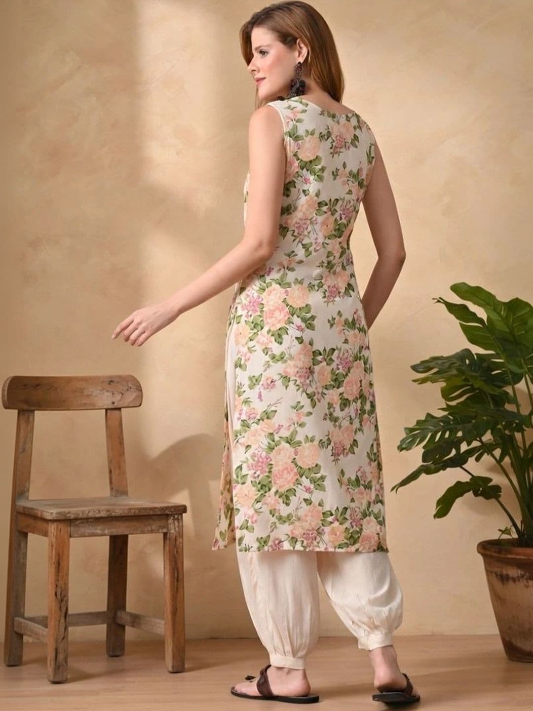 SANTOLIYA Women Floral Printed Floral Kurta thumbnail 5
