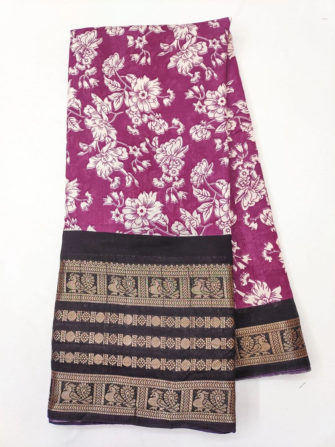 Owee Floral Zari Silk Blend Designer Saree thumbnail 2