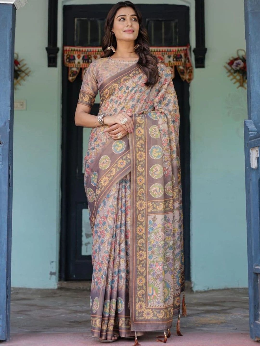 HOUSE OF PRANSHI Kalamkari Linen Blend Jamdani Saree thumbnail 2