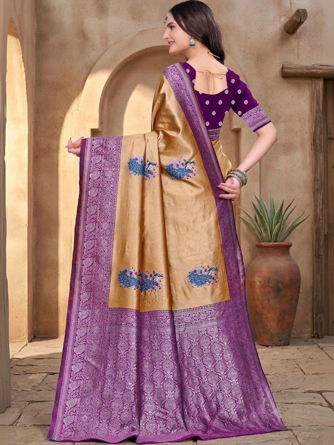 kantuba Floral Zardozi Art Silk Banarasi Saree thumbnail 2