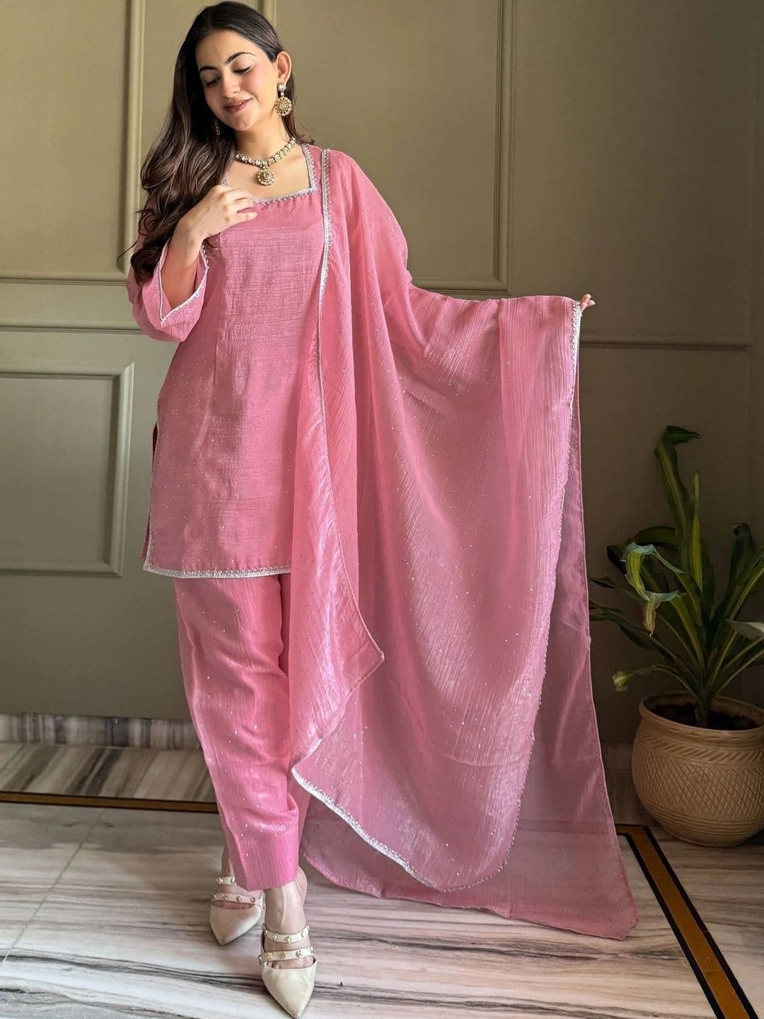 VASTRABELLA Women Regular Kurta with Patiala & With Dupatta - view 1