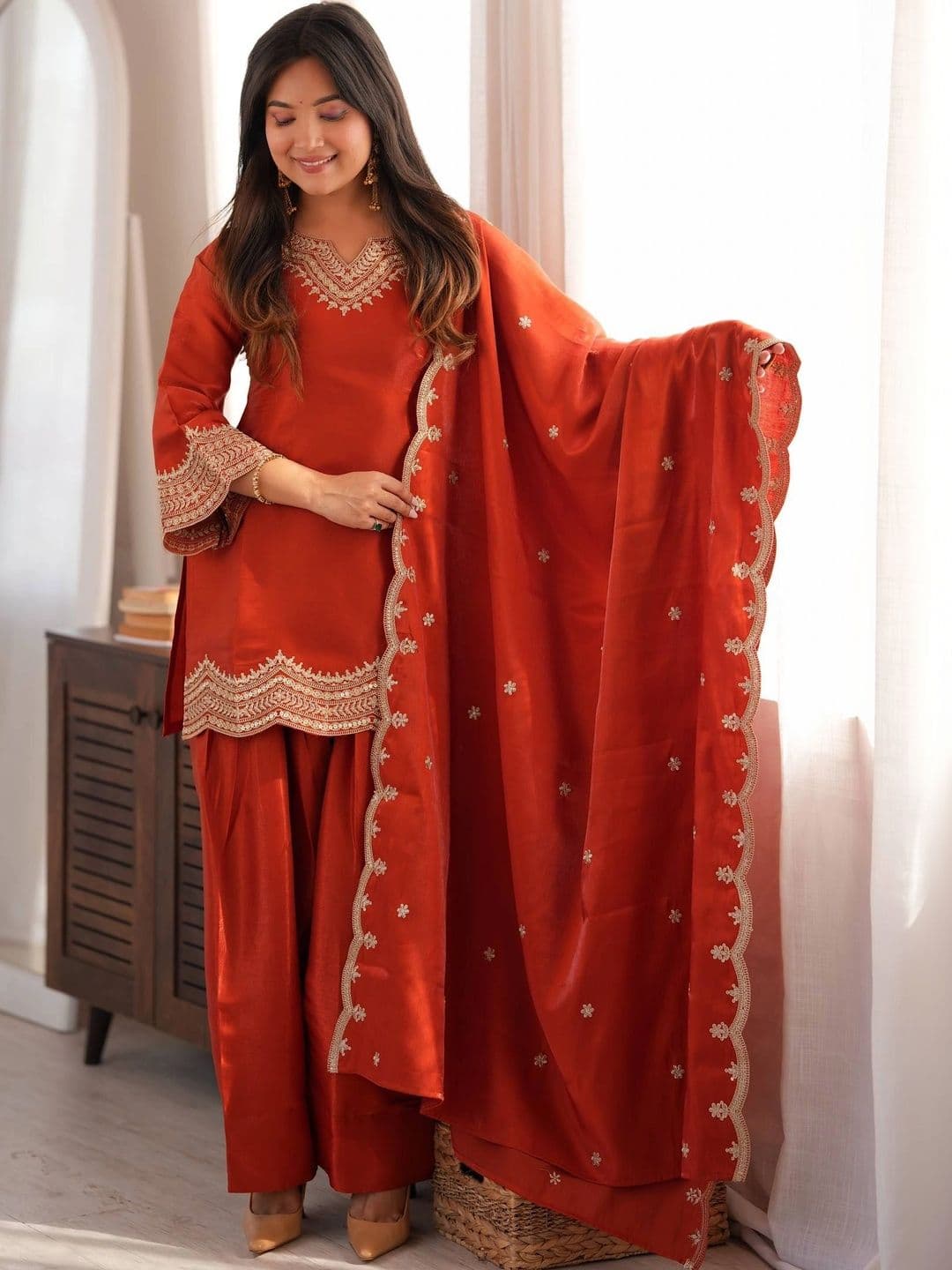 VASTRABELLA Women Ethnic Motifs Embroidered Regular Thread Work Kurta with Patiala & With Dupatta - view 1