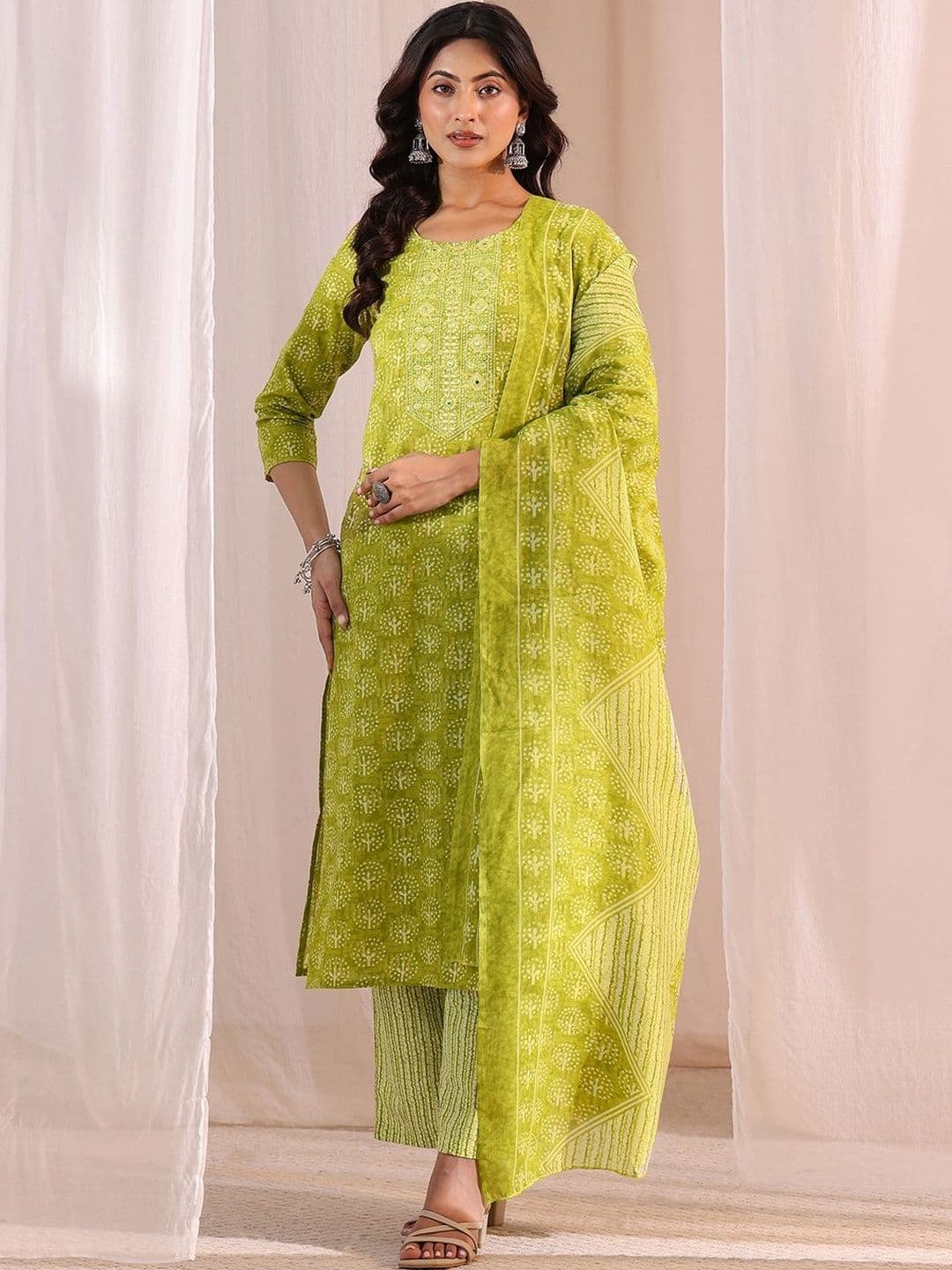 Gerua By Libas Women Ethnic Motifs Printed Regular Kurta with Trousers & With Dupatta thumbnail 6
