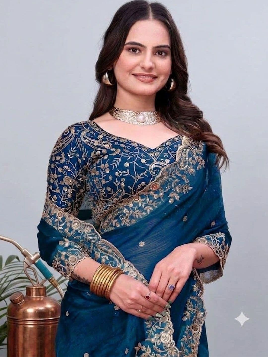 kantuba Floral Zari Art Silk Heavy Work Saree thumbnail 3