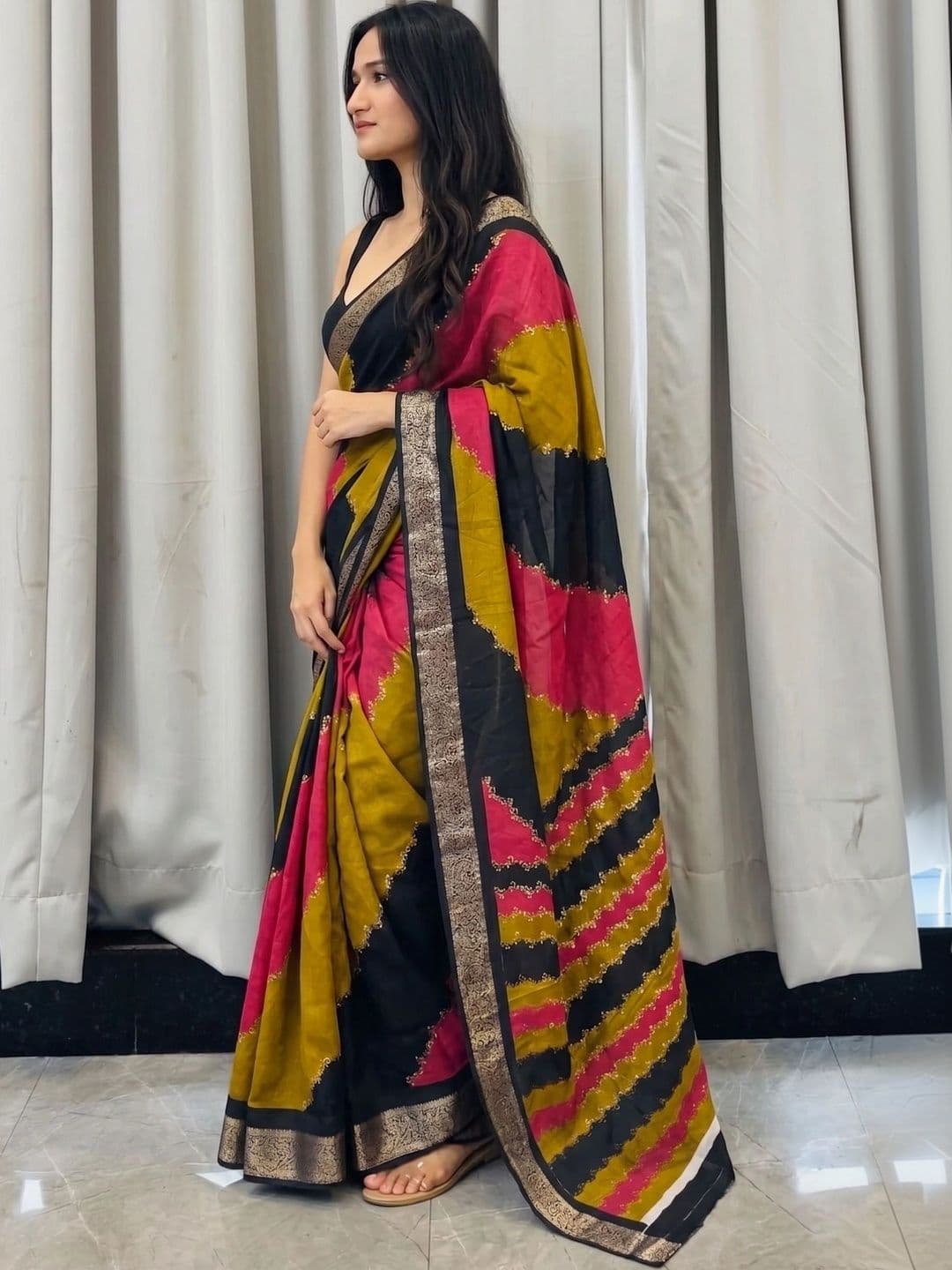 Owee Tie and Dye Zari Silk Blend Designer Saree thumbnail 4