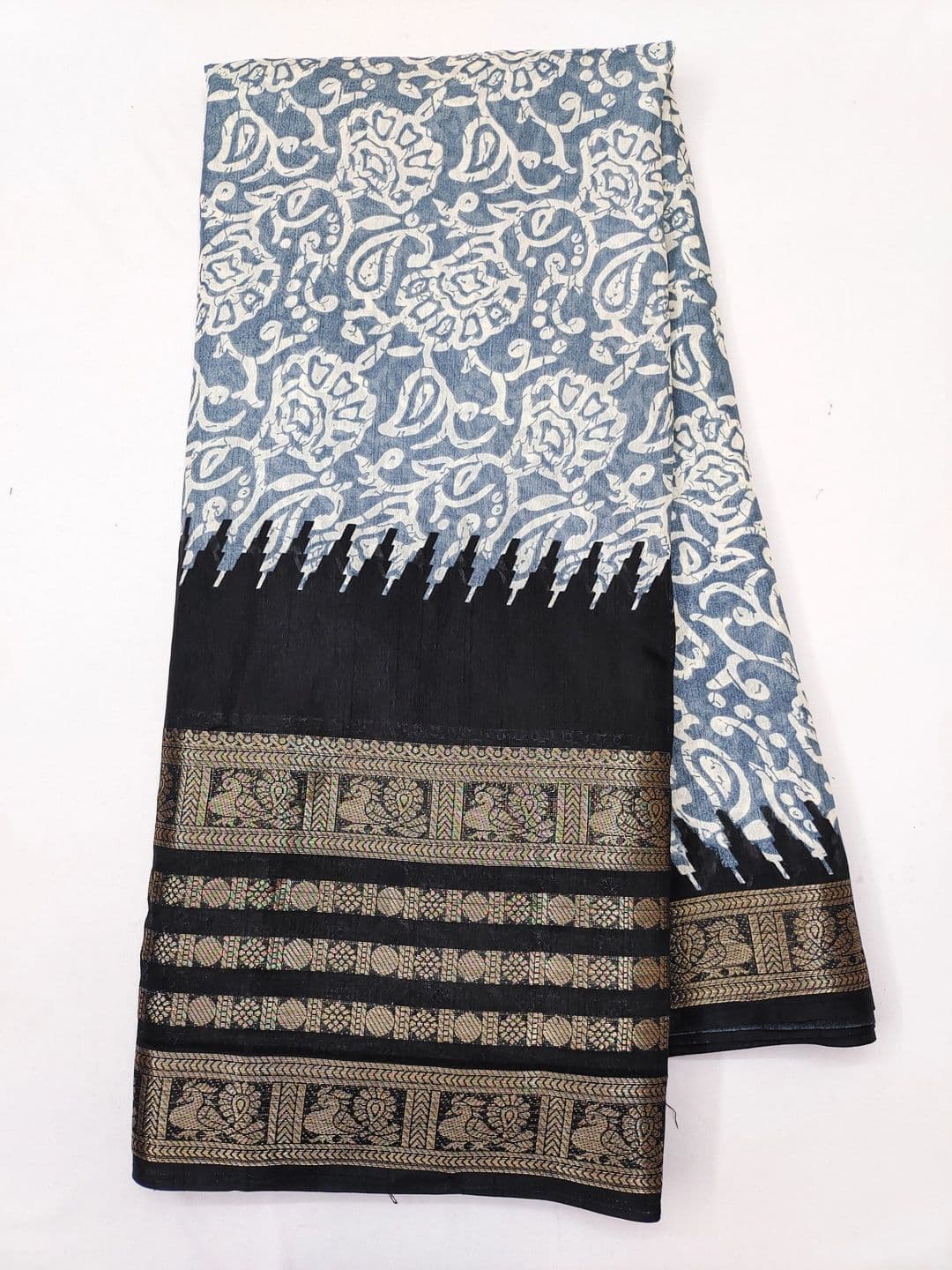 Owee Zari Silk Blend Designer Saree thumbnail 3