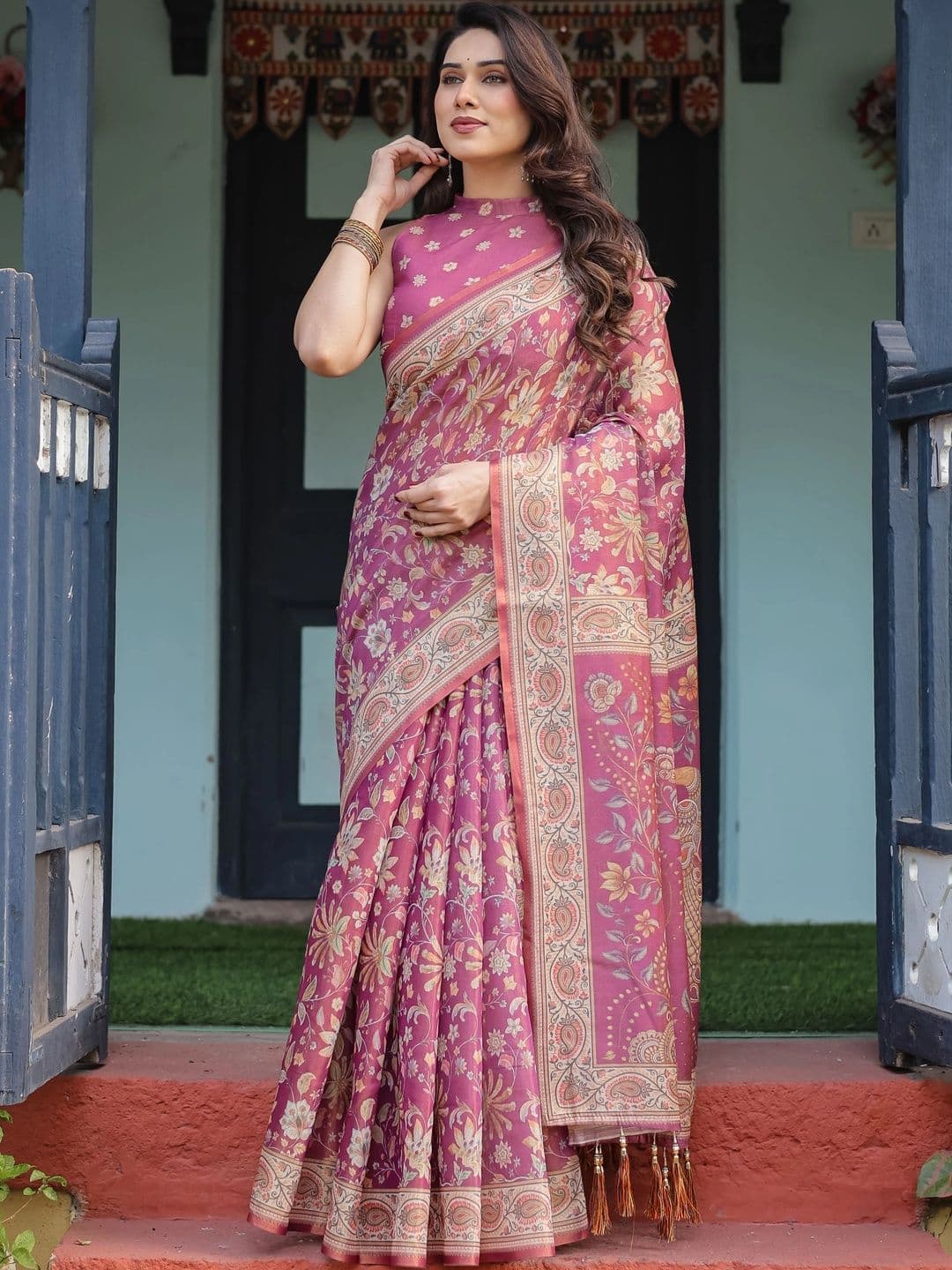 Suha Paisley Art Silk Saree thumbnail 7