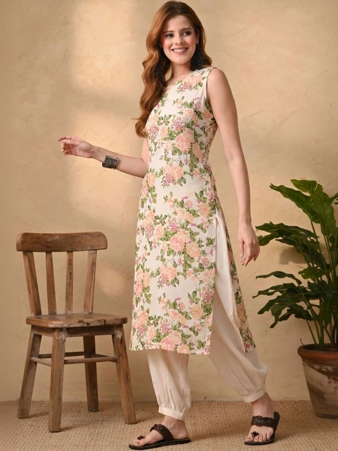 SANTOLIYA Women Floral Printed Floral Kurta thumbnail 4