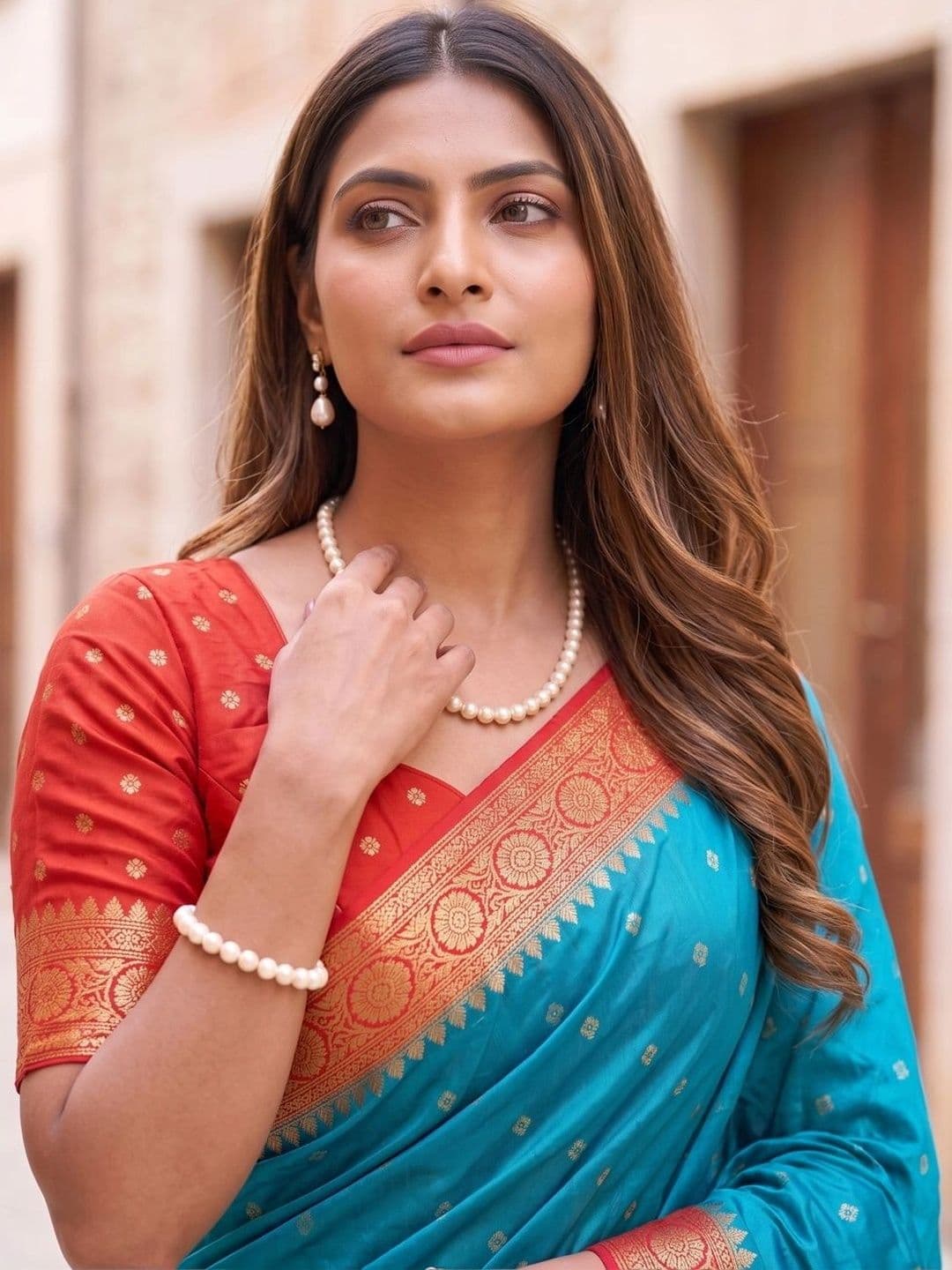 Mitera Woven Design Zari Satin Banarasi Saree thumbnail 5