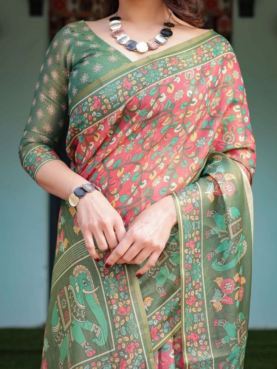 Suha Floral Art Silk Saree thumbnail 6