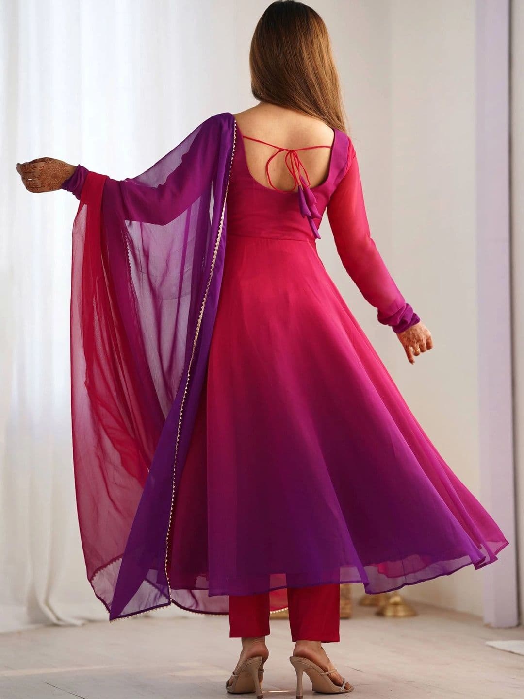 VASTRABELLA Women Ombre Dyed Regular Kurta with Trousers & With Dupatta thumbnail 4