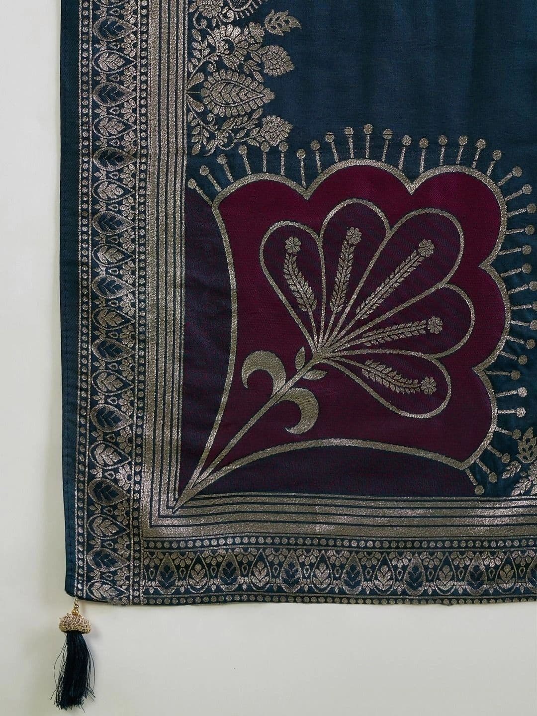 Saree mall Woven Design Zari Silk Blend Designer Banarasi Sarees thumbnail 3