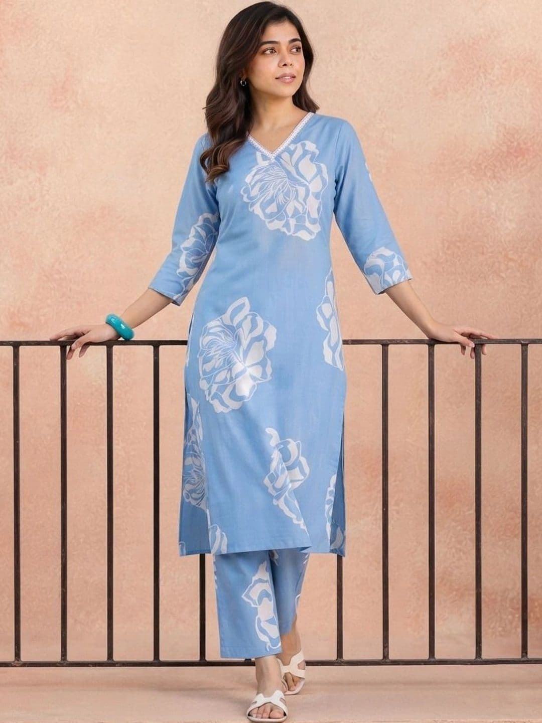 Winza Designer Floral Printed Tunic with Trousers thumbnail 4
