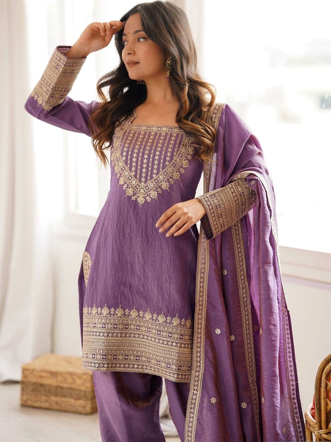 VASTRABELLA Women Ethnic Motifs Embroidered Regular Thread Work Kurta with Patiala & With Dupatta thumbnail 4