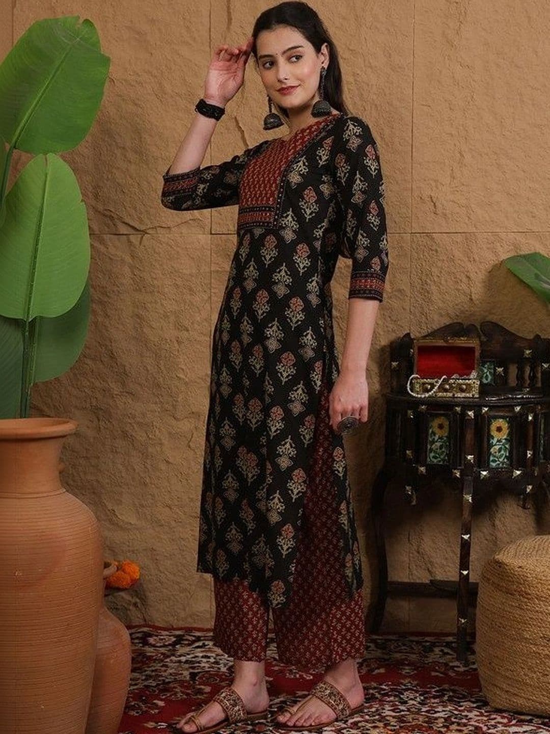 HANDICRAFT VASTRA Women Ethnic Motifs Printed Regular Kurta with Palazzos & With Dupatta thumbnail 5