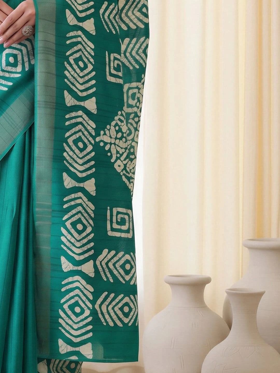 Saree mall Batik Silk Blend Designer Block Print Sarees thumbnail 5