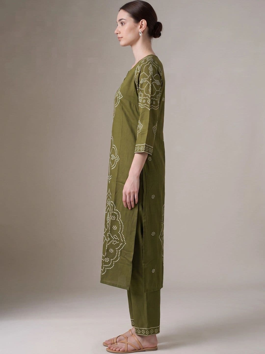 COTTON CULTURE Women Ethnic Motifs Printed Regular Kurta with Trousers thumbnail 4