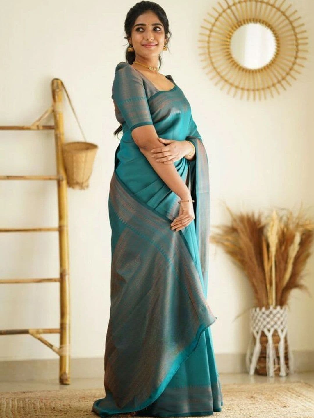 Tapasvi Clothing Woven Design Zari Art Silk Banarasi Saree thumbnail 3