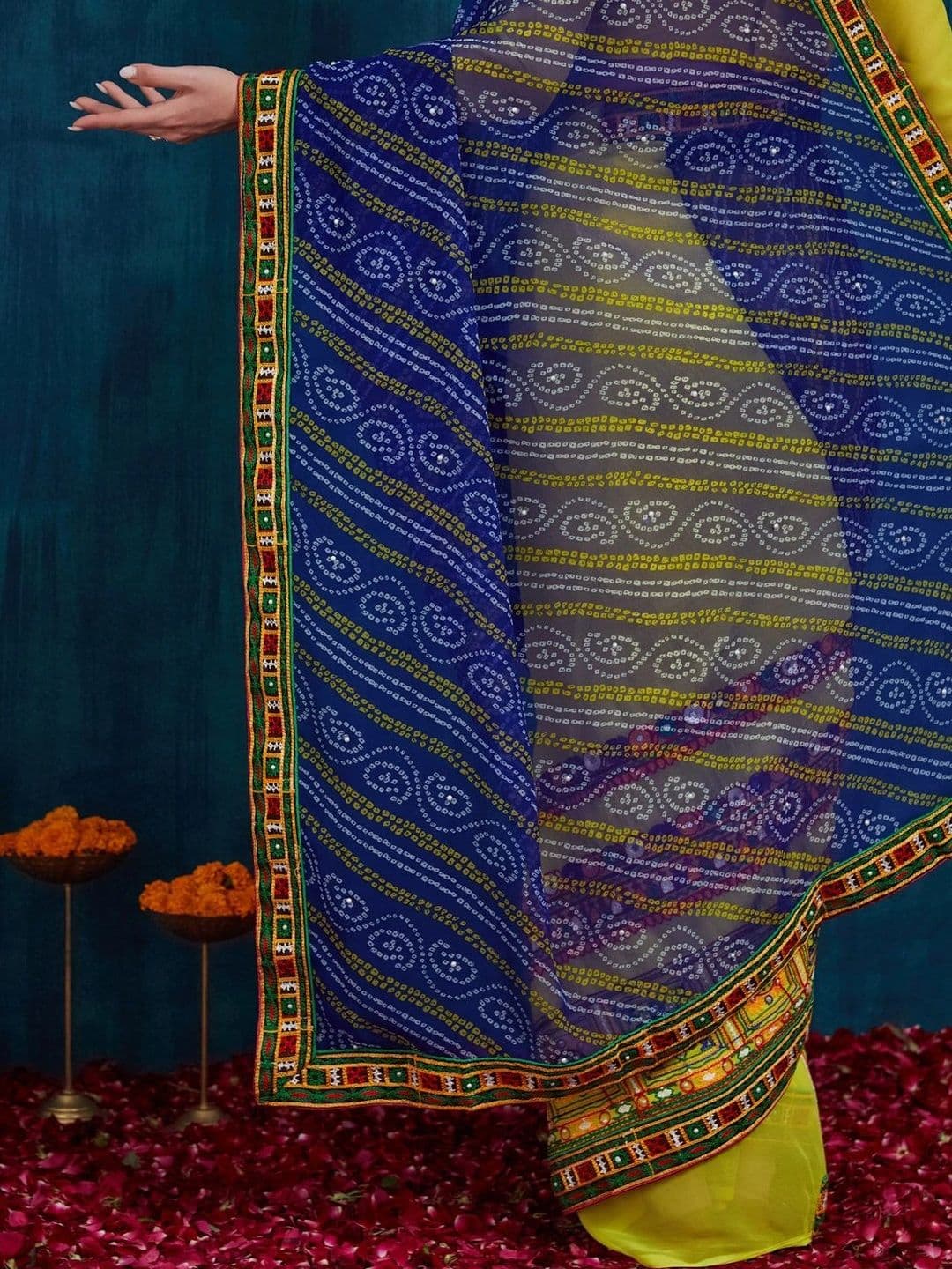 Sangria Bandhani Embroidered Pure Georgette Half and Half Bandhani Saree thumbnail 7