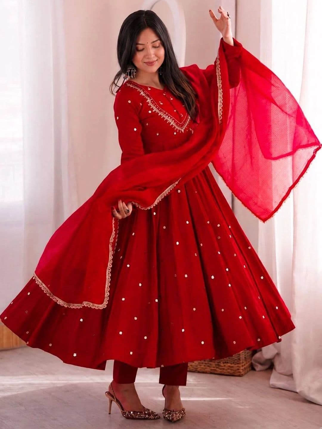 VASTRABELLA Women Regular Gotta Patti Kurta with Trousers & With Dupatta thumbnail 2