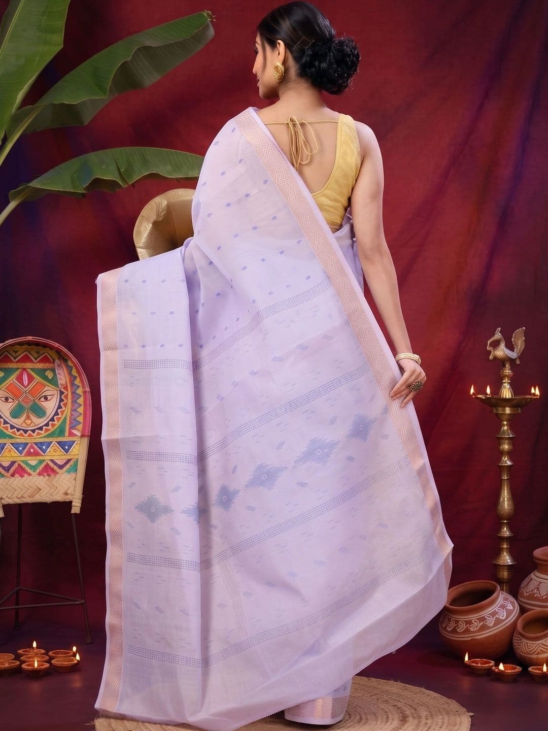 GitAsit Woven Design Sequinned Pure Cotton Handloom Taant Saree thumbnail 2