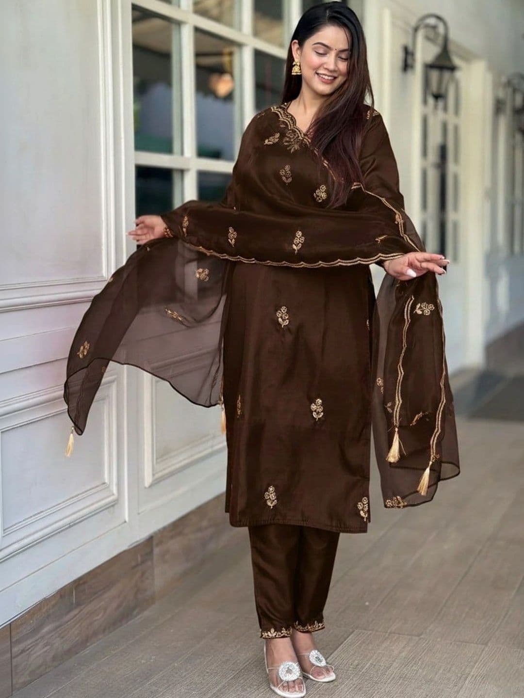 FIC FUSION CULTURE Women Ethnic Motifs Embroidered Regular Thread Work Kurta with Trousers & With Dupatta thumbnail 7