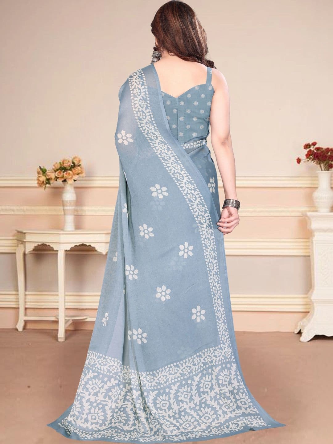 Owee Batik Pure Chiffon Designer Saree thumbnail 3