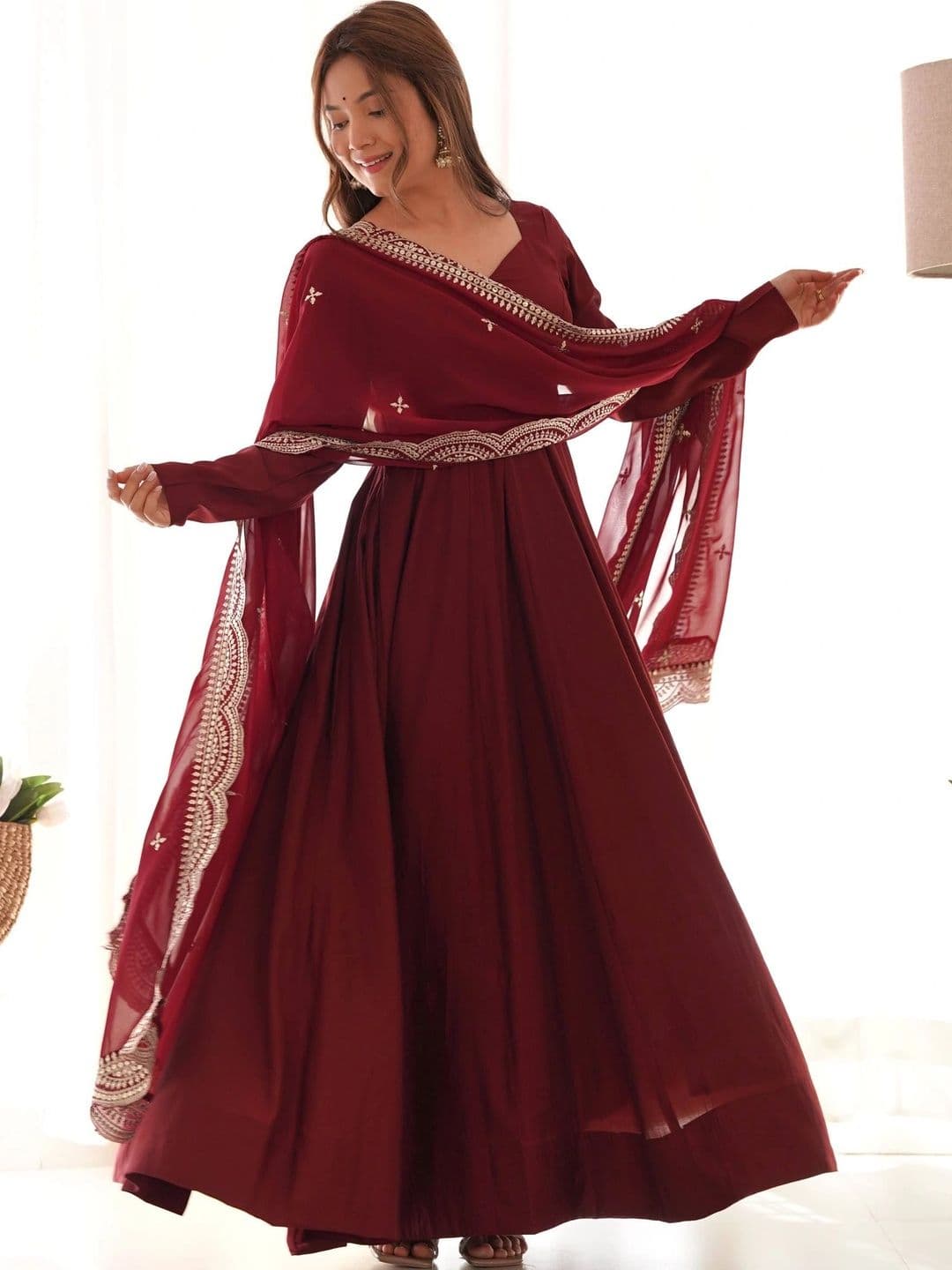 VASTRABELLA Women Regular Chanderi Silk Kurta with Pyjamas & With Dupatta thumbnail 4