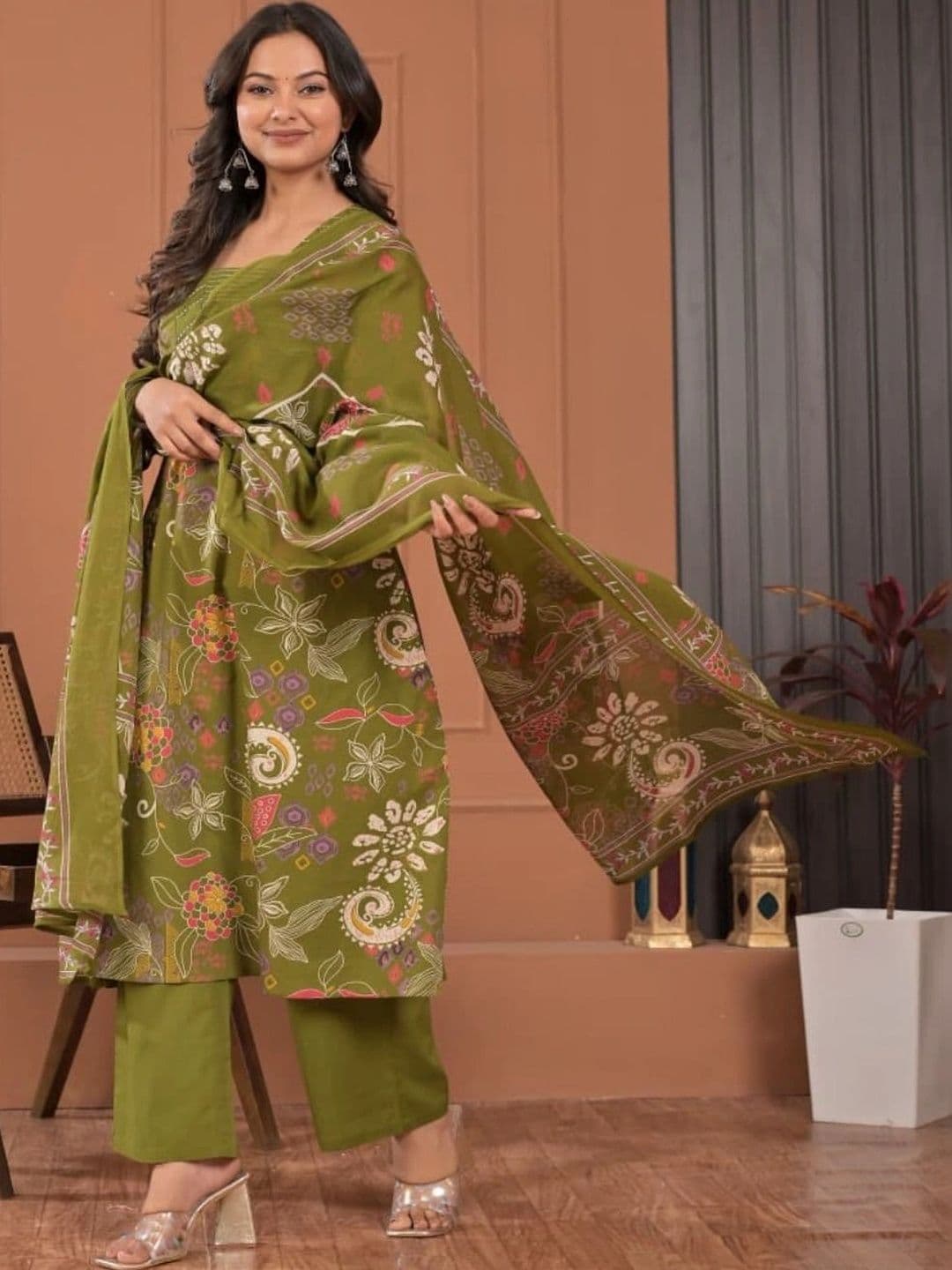 HERE&NOW Women Floral Printed Regular Pure Cotton Kurta with Palazzos & With Dupatta thumbnail 2