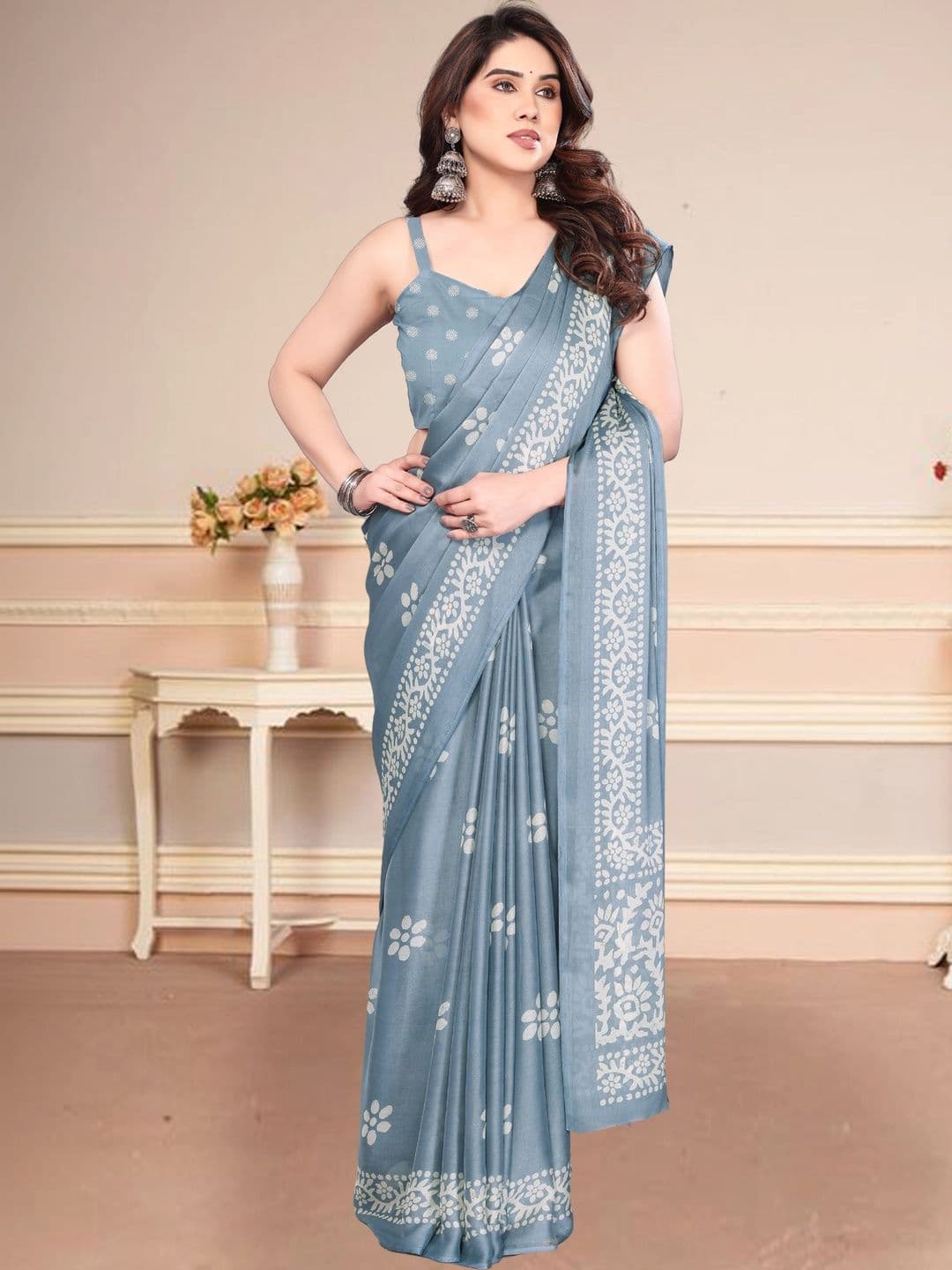 Owee Floral Pure Chiffon Designer Saree thumbnail 5