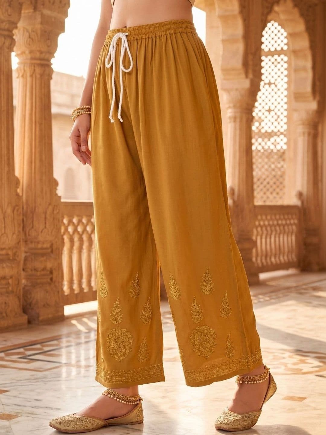 Fashion Chikan Art Women Ethnic Motifs Embroidered Regular Thread Work Kurta with Palazzos - view 1