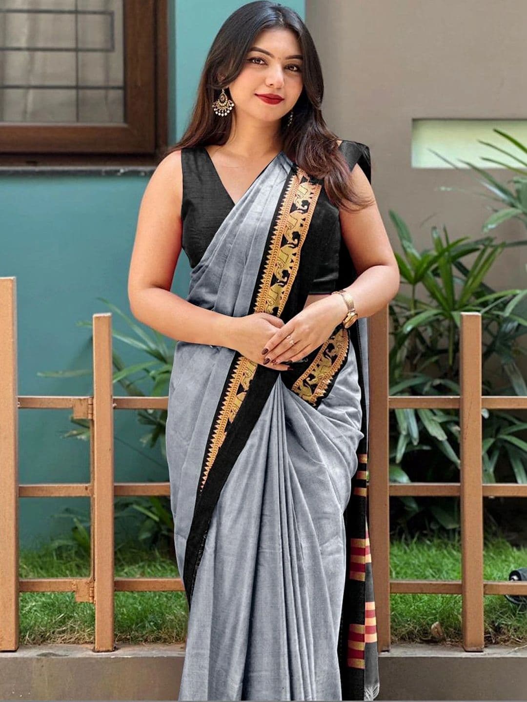 KALINI Zari Silk Cotton Designer Gadwal Saree thumbnail 4