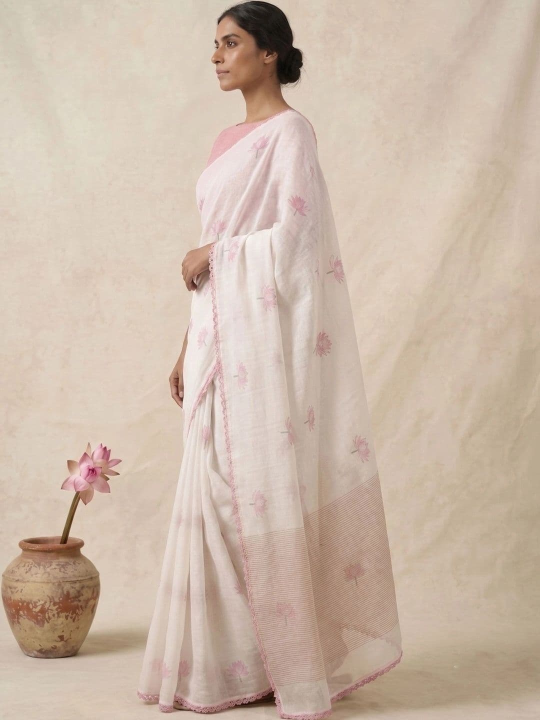STAVA CREATION Floral Pure Linen Designer Saree thumbnail 3