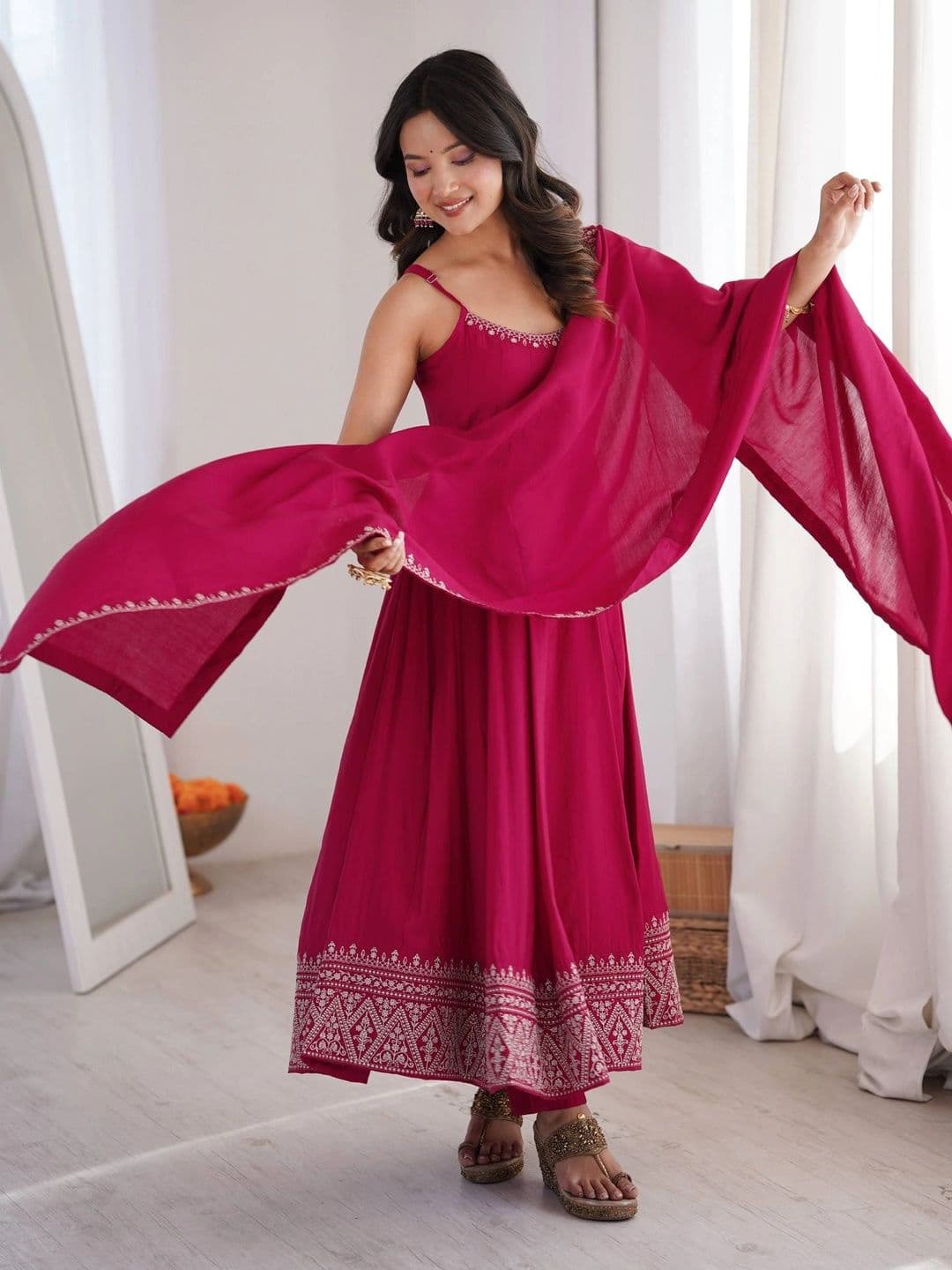 VASTRABELLA Women Ethnic Motifs Embroidered Regular Thread Work Chanderi Silk Kurta with Trousers & With thumbnail 7