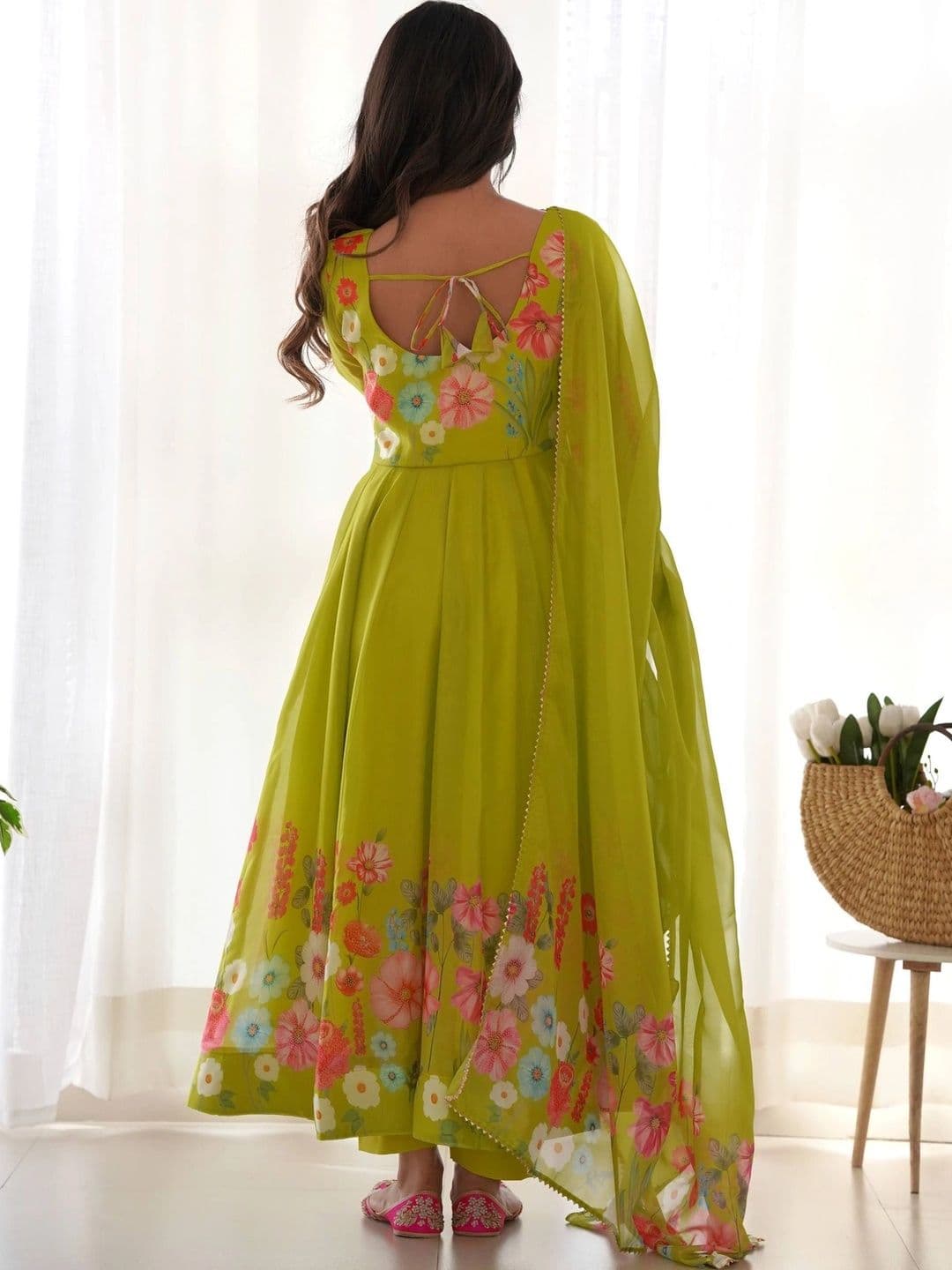 VASTRABELLA Women Floral Printed Empire Kurta with Trousers & With Dupatta thumbnail 4
