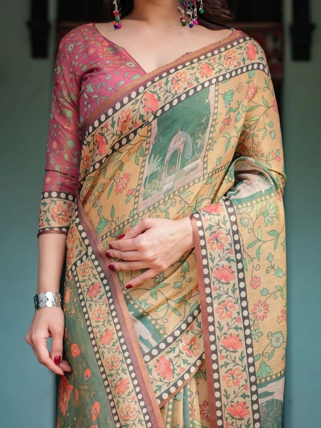 Suha Floral Art Silk Saree thumbnail 4