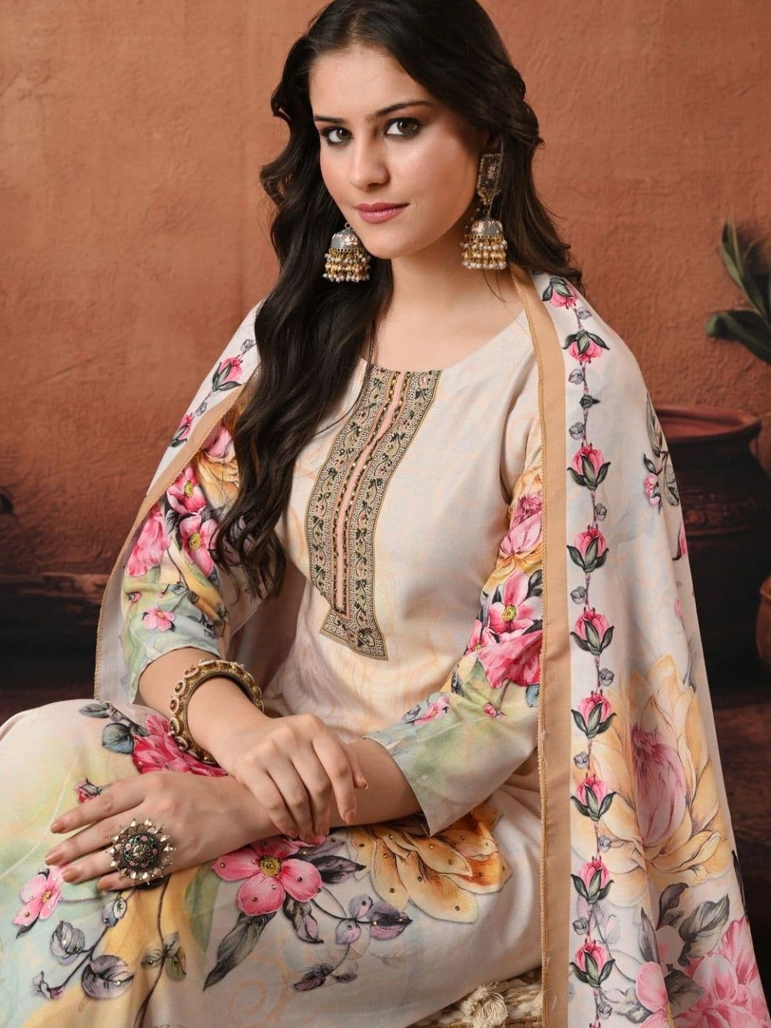 Encourage Women Floral Printed Regular Thread Work Kurta with Trousers & With Dupatta thumbnail 6