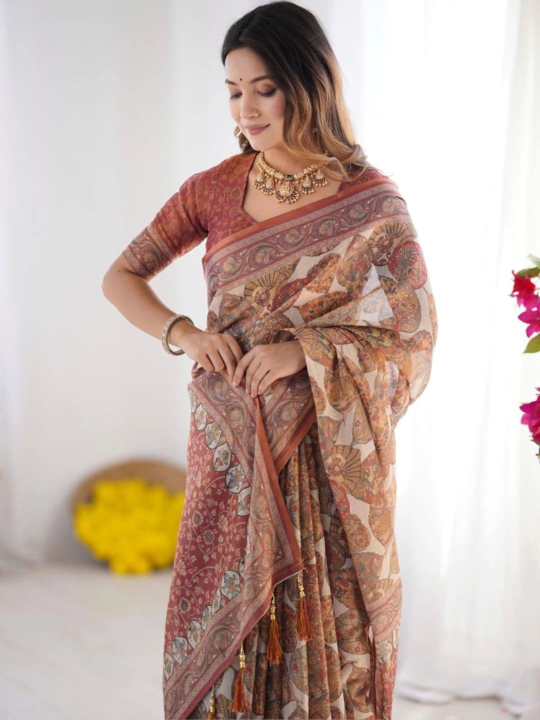 HOUSE OF PRANSHI Kalamkari Linen Blend Jamdani Saree thumbnail 4