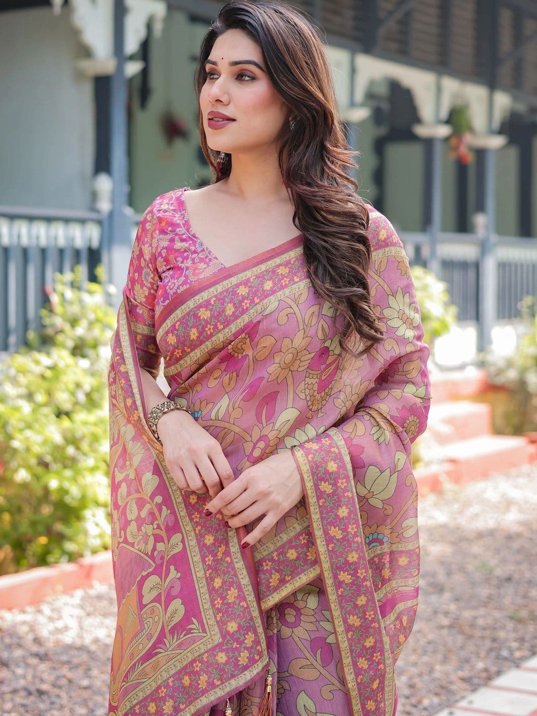 Suha Art Silk Saree thumbnail 2