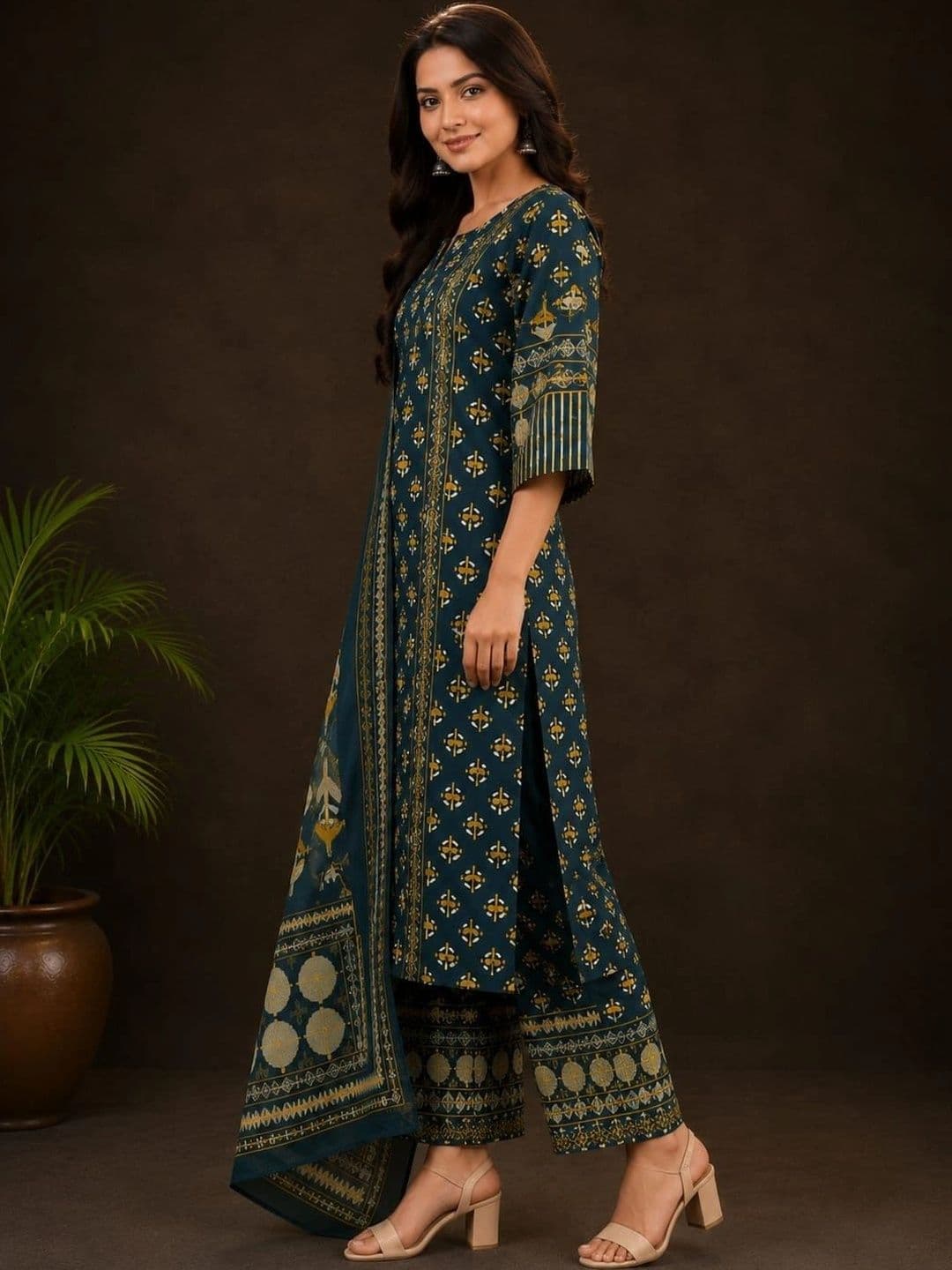 Harvi Women Ethnic Motifs Printed Regular Pure Cotton Kurta with Trousers & With Dupatta thumbnail 4
