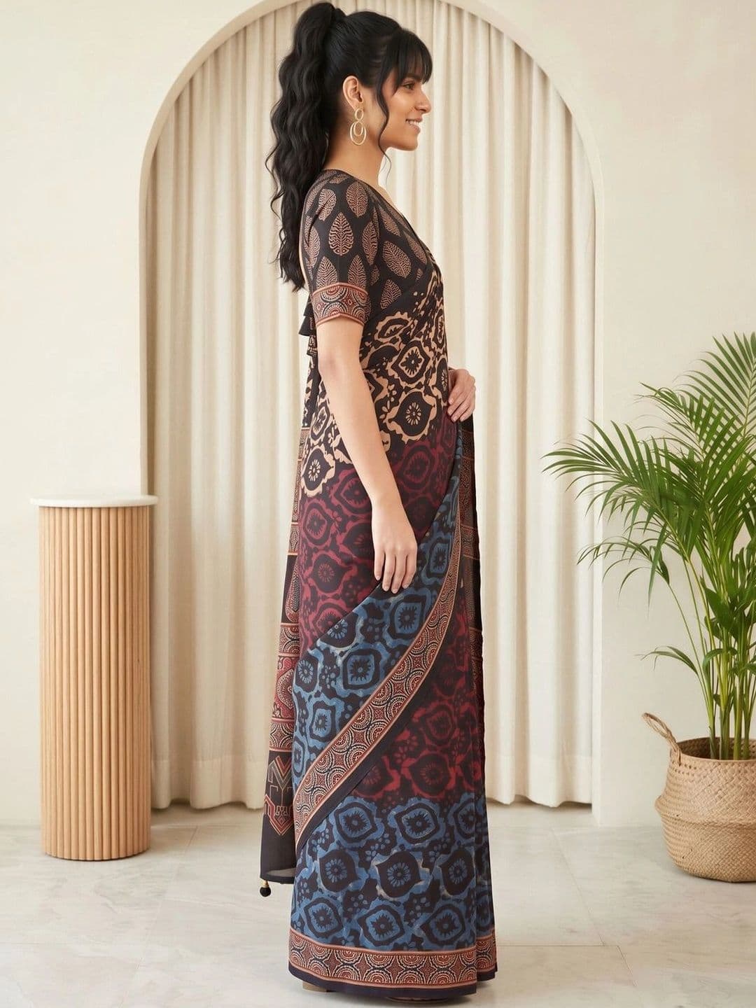 Saree mall Ethnic Motifs Silk Blend Designer Block Print Sarees thumbnail 7