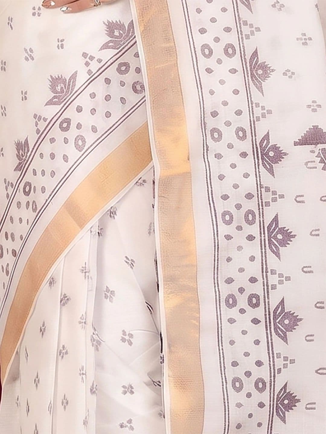 GitAsit Woven Design Sequinned Pure Cotton Handloom Taant Saree thumbnail 4